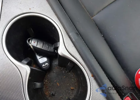 2017 Infiniti Q50 2.0T Base z USA, uszkodzony, nr VIN JN1CV7AR2HM681676